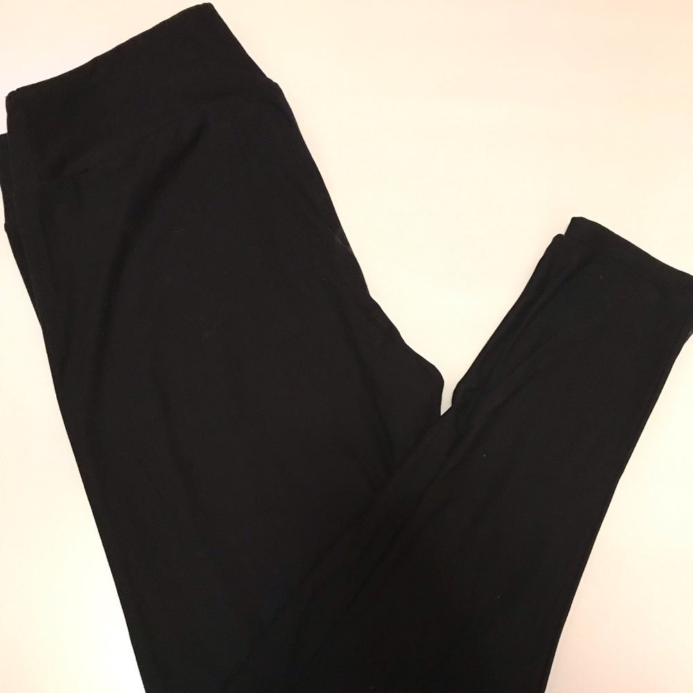 Lularoe TC Solid Black Leggings